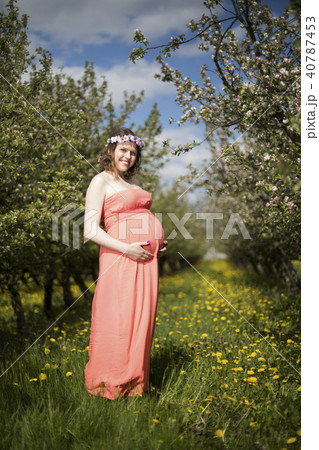 Spring, Young beautiful pregnant woman  40787453