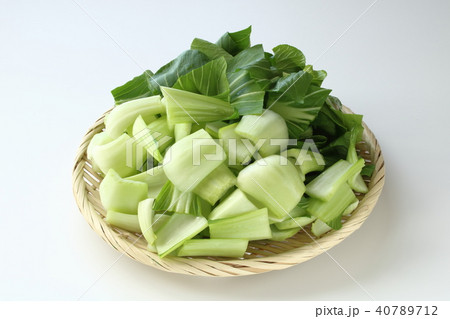 青梗菜の下拵え 40789712