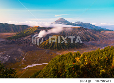 Active volcano at Mount Bromo, Indonesia	 40790584