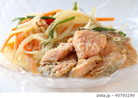 サケの南蛮漬け 40793299