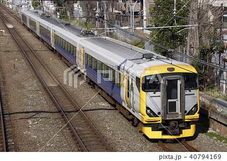 E257系幕張車によるホリデー快速富士山号(回送) E257系幕張車によるホリデー快速富士山号(回送) 40794169