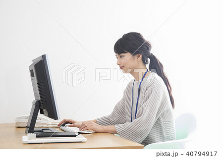 ビジネスイメージ・若い女性 ビジネスイメージ・若い女性 40794917