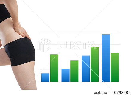 腰痛の若い女性 40798202