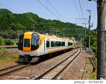 近鉄では珍しい二両編成の特急ビスタカー(近鉄吉野線) 40798585