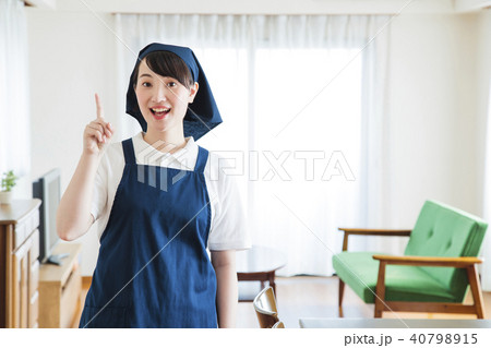 ハウスキーパー 家事代行 ハウスクリーニング 掃除 家政婦 女性 ハウスキーパー 家事代行 ハウスクリーニング 掃除 家政婦 女性 40798915