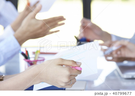 ビジネス　打ち合わせ 40799677