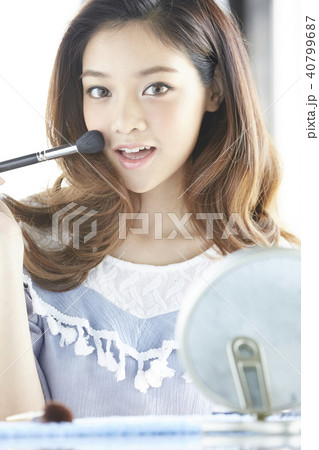 女性　メイクアップ　ビューティー 40799687