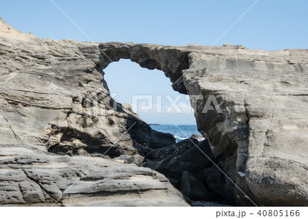 城ヶ島 馬の背洞門 城ヶ島 馬の背洞門 40805166