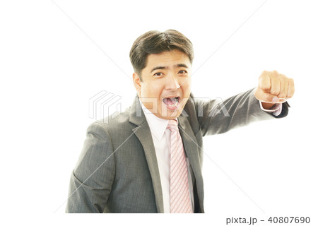 ガッツポーズのビジネスマン 40807690