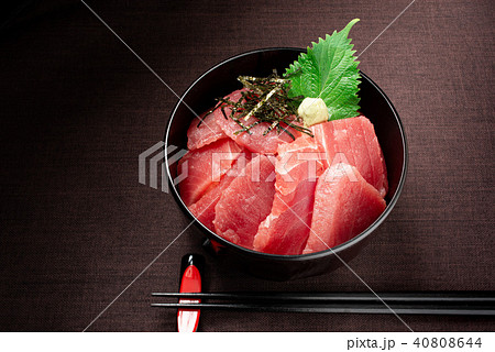 まぐろ丼 40808644