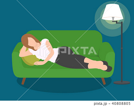 暗い部屋でソファに横たわる女性のイラスト素材