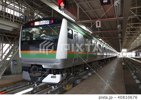東京総合車両センターにて検査を受ける高崎線E233系電車 40810676