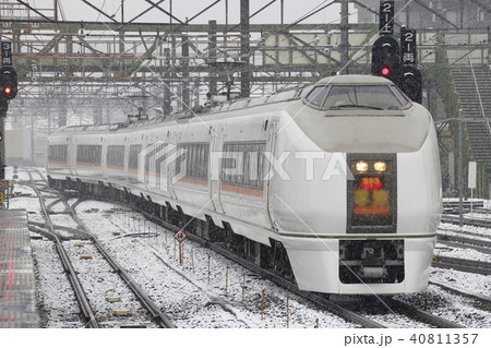 冬の上越線特急草津号:651系電車 冬の上越線特急草津号:651系電車 40811357