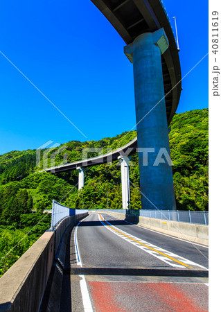 新緑　三瀬ループ橋　【福岡県福岡市相良区】 40811619