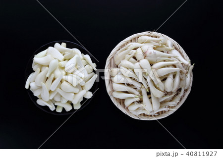 皮を剝いたラッキョウ 皮を剝いたラッキョウ 40811927