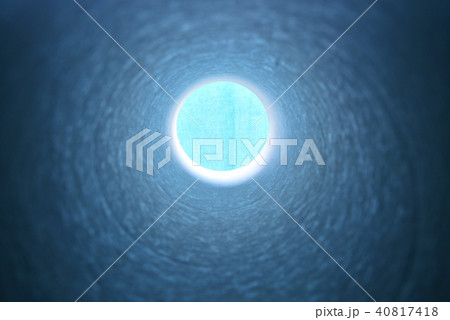 パイプを覗く 40817418