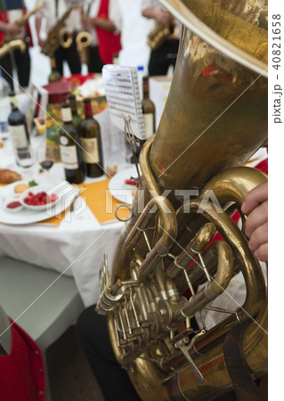 Tuba 40821658