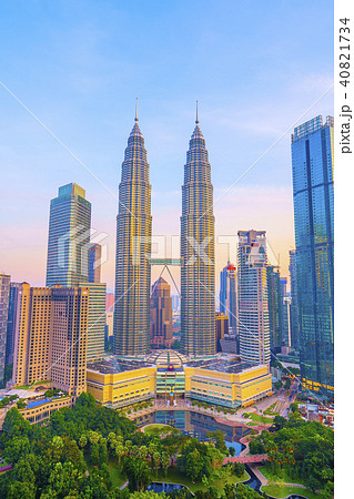 ペトロナスツインタワーの夕焼け 40821734
