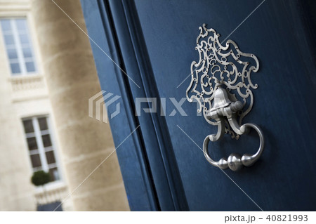Stylish door knocker 40821993