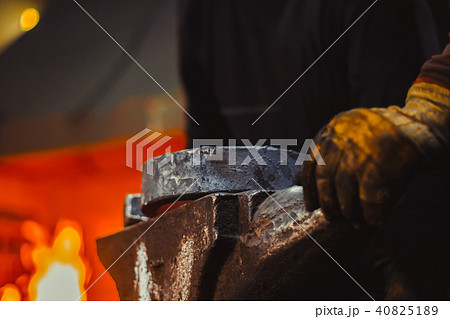 Tools - hammer and anvil Tools - hammer and anvil 40825189