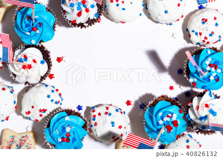 American holiday theme with desserts 40826132