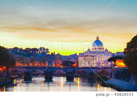 St. Peter's cathedral over bridge 40828555