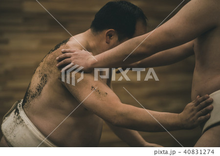 Sumo wrestling 40831274