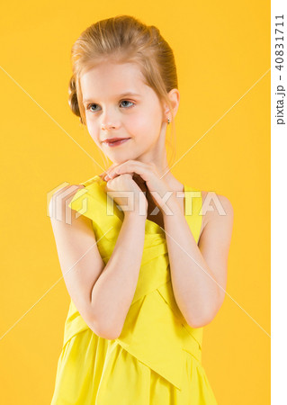 Portrait of a blonde girl in waist. 40831711