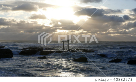 大洗　神磯　日の出　光芒 40832573