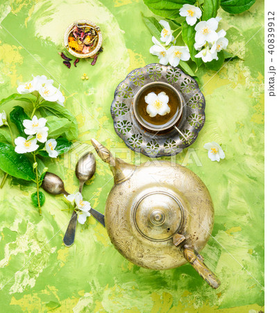 Tea with jasmine 40839912