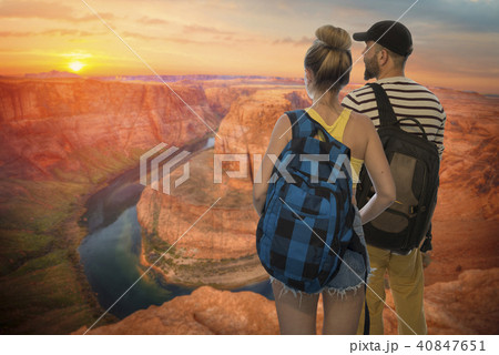 Famous Horseshoe Bend Famous Horseshoe Bend 40847651