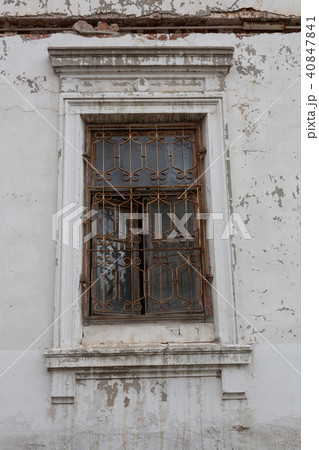 Old abandoned house Old abandoned house 40847841