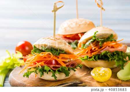 Delicious mini burgers 40853683