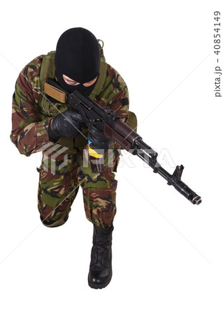 Ukrainian militiaman with kalashnikov rifle Ukrainian militiaman with kalashnikov rifle 40854149