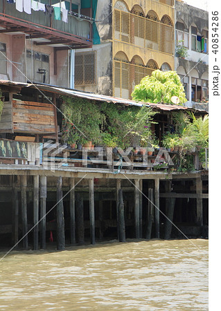 チャオプラヤ川の水上住宅 40854286