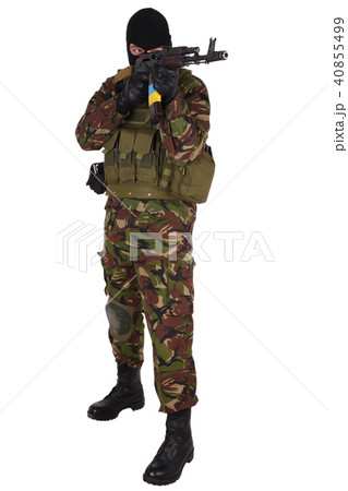 Ukrainian volunteer with kalashnikov rifle 40855499