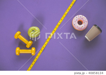 Barbells and fruit versus unhealthy meal Barbells and fruit versus unhealthy meal 40858134