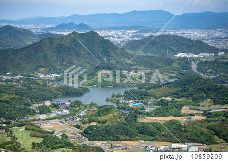 讃岐平野の風景（府中湖） 40859209