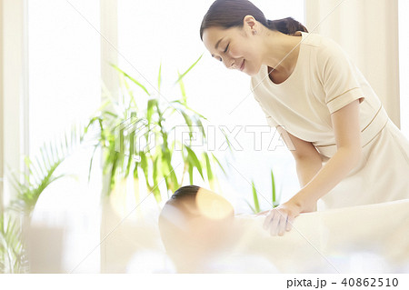 女性　エステサロン 40862510