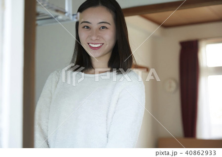 一人暮らしの若い女性 ライフスタイル 一人暮らしの若い女性 ライフスタイル 40862933