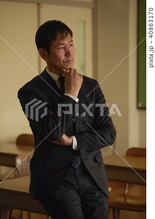 男性教師　ポートレート 40863170