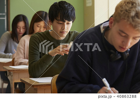 学校 インターナショナル 授業風景 スマホ 学校 インターナショナル 授業風景 スマホ 40863288