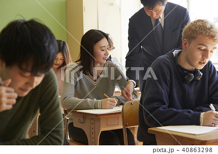 学校　インターナショナル　授業風景 40863298