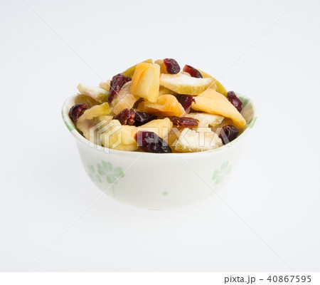 Dried fruits or assorted preserved fruits 40867595