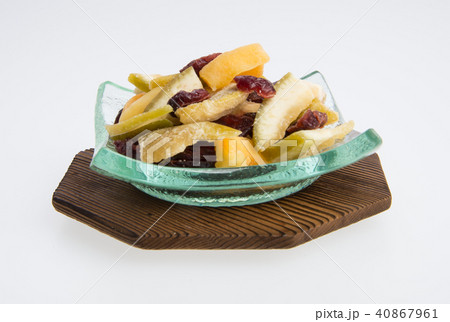 Dried fruits or assorted preserved fruits 40867961