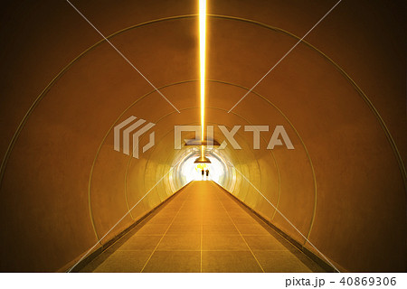 Construction tunnel perspective. 40869306