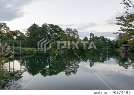 金沢市 兼六園 霞ヶ池 金沢市 兼六園 霞ヶ池 40874499