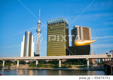 浅草 東京スカイツリー アサヒビールタワーの写真素材