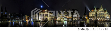 Night Skyline of Bremen main market square 40875518