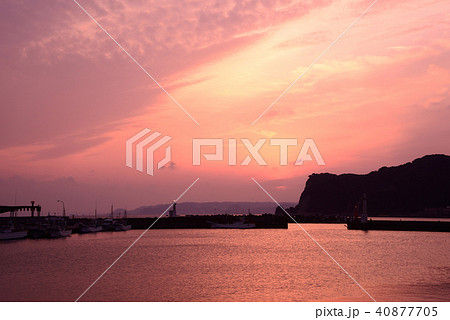 小湊漁港夕暮れ 千葉県鴨川市 小湊漁港夕暮れ 千葉県鴨川市 40877705
